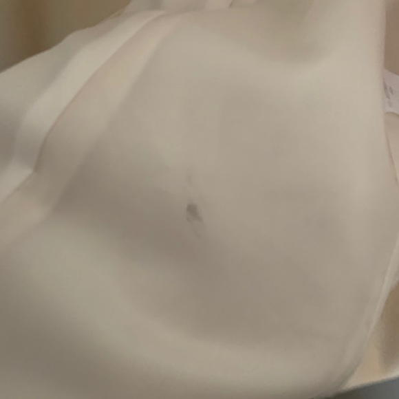 Bundle up with this lovely coat. 🧥 - Picture 3 of 8